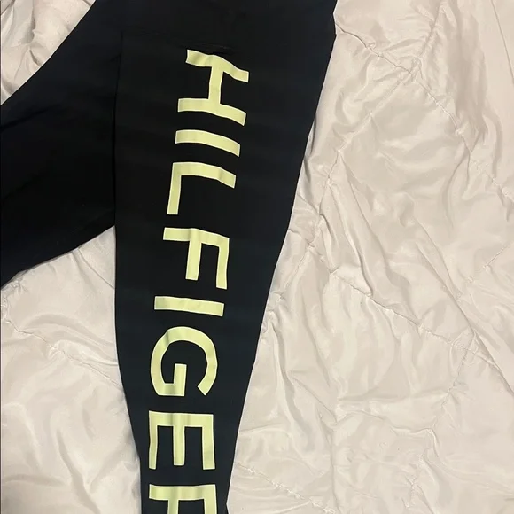 Tommy Hilfiger Black and Yellow Leggings size medium - Picture 4 of 6